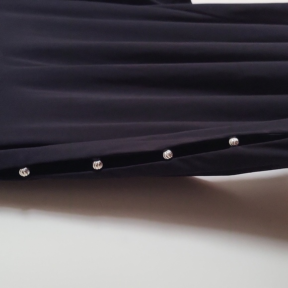 Black Long Sleeve Top with Button Accents - Picture 4 of 7